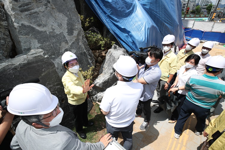 증산동 축대 붕괴현장 방문 및 안전점검 이미지