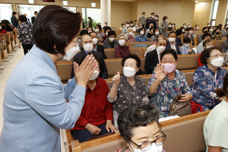 수색교회 창립90주년 새성전 입당예배 이미지