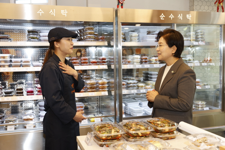 '순수식탁' 1인가구 건강더하기 은빛SOL밥 가맹협약식 이미지