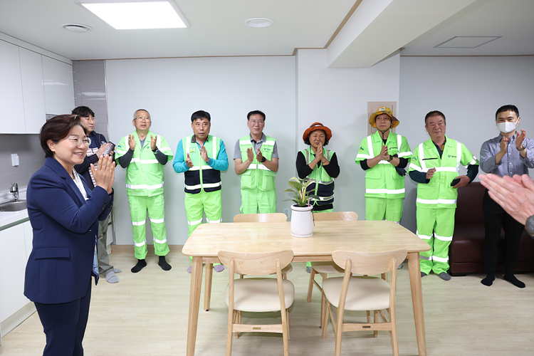 은평구 공무관(환경미화원) 휴게실 현장 방문 이미지