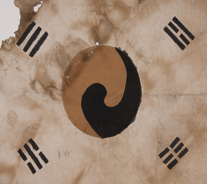 「제107주년 3·1절 기념」
독립운동가 백초월 스님을 알리는 
보물 제2142호‘진관사 태극기’를
은평구 전역에 게양합니다.